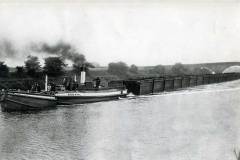 A&CN Co tug No 14, with jebus No 14 and compartment boats.