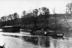 Motor barge Dovedale