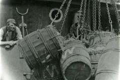 Unloading barrels, Goole docks