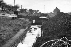 Elizabeth B moored in the Figure of Three Bottom Lock No 5 at Horbury.