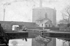 A 1904 postcard of Clifford Bridge at Mirfield.