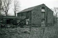 A disused canal warehouse at Dewsbury.