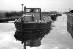 A train of laden compartment boats en-route to Goole Docks.