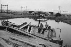 Maintenance boat crew