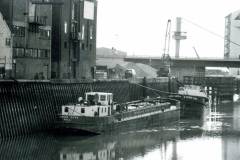 Barges Humber Star and Humber Dawn