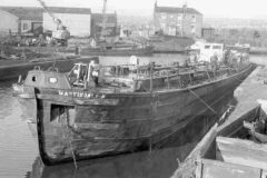 Tanker barge Martindale H