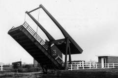 Kirkhouse Green lift bridge