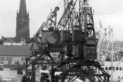 Discharging timber at Goole