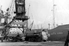 Discharging packaged timber from the MV Gitte Ginge.