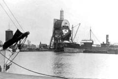 MV Mitcham loading coal via the No 3 Compartment Boat Hoist in Goole.